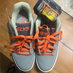 Heelys Men's Gray Sneakers with Orange Accents